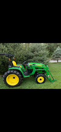 2023 John Deere 3025E Equipment Image0