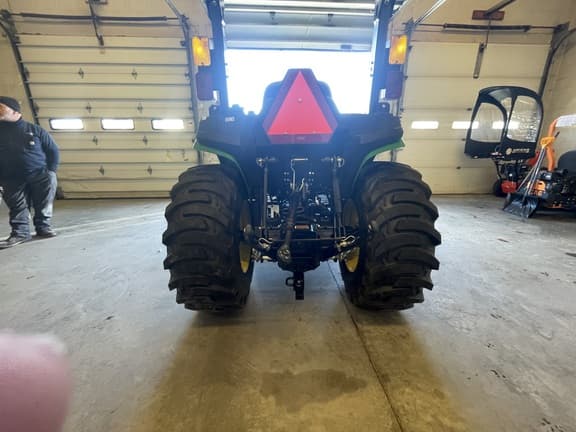 Image of John Deere 3025E equipment image 2