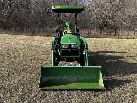 Image of John Deere 3032E equipment image 3