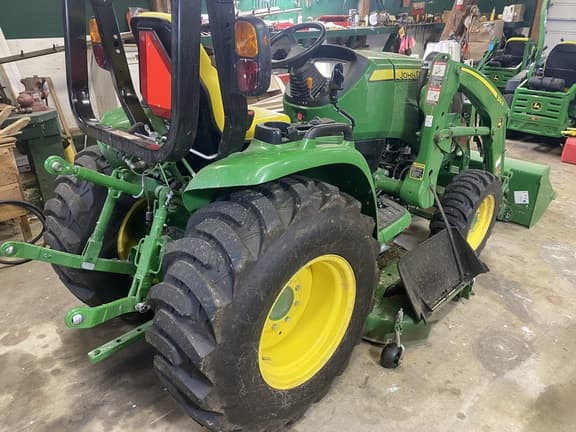 Image of John Deere 3033R equipment image 3