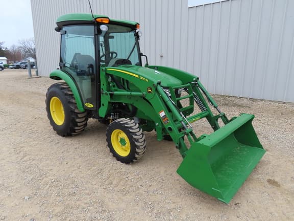 Image of John Deere 3039R equipment image 2