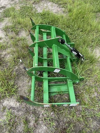 Image of John Deere 3039R equipment image 3
