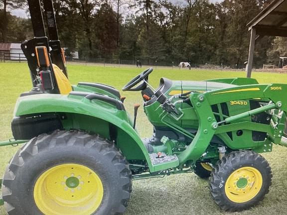 Image of John Deere 3043D Primary image