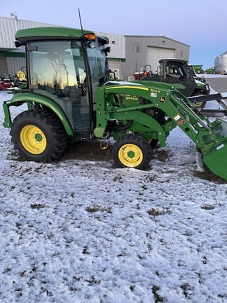 2022 John Deere 3046R Equipment Image0
