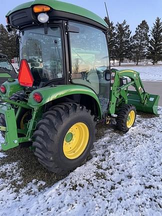 Image of John Deere 3046R equipment image 1