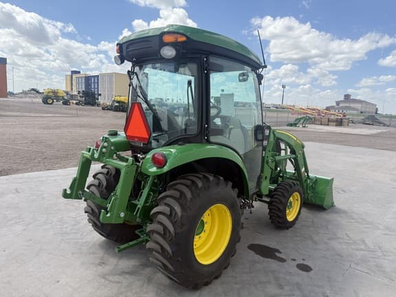 Image of John Deere 3046R equipment image 2