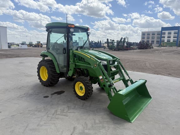 Image of John Deere 3046R equipment image 1