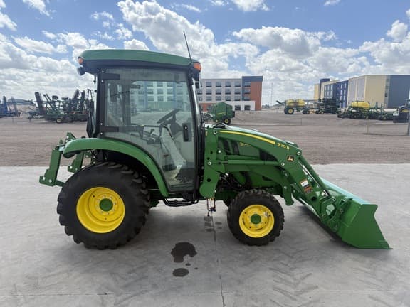 Image of John Deere 3046R Primary image