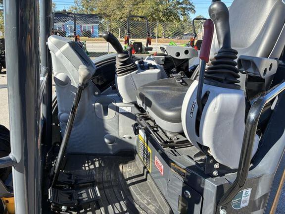 Image of John Deere 30G equipment image 3