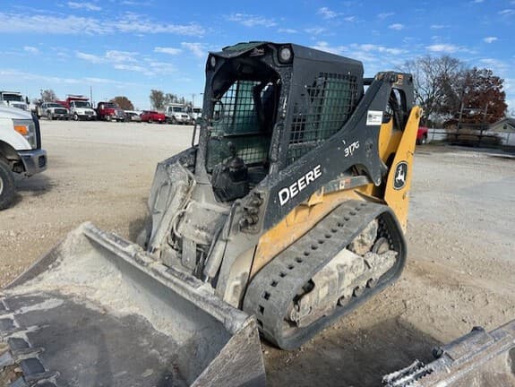 Image of John Deere 317G equipment image 4