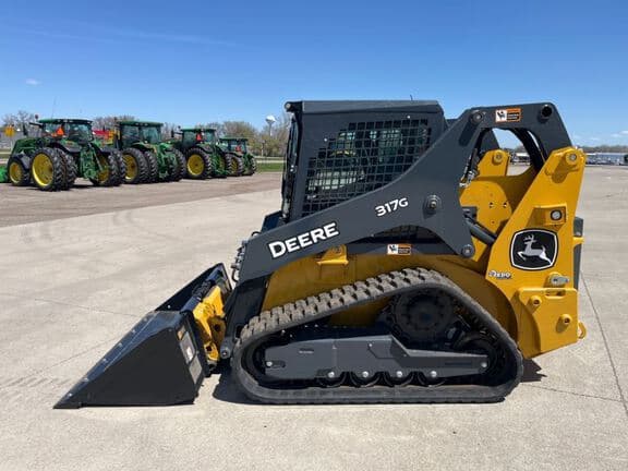 Image of John Deere 317G equipment image 3