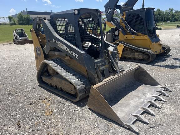 Image of John Deere 317G equipment image 3