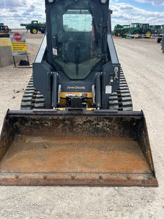 Image of John Deere 317G equipment image 3