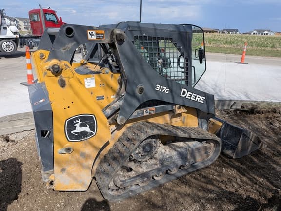 Image of John Deere 317G equipment image 1