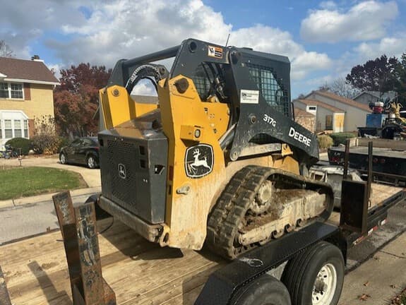 Image of John Deere 317G equipment image 3