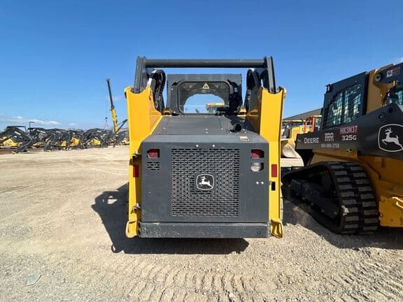 Image of John Deere 318G equipment image 3