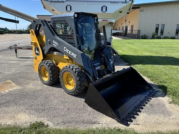 Image of John Deere 318G Primary image