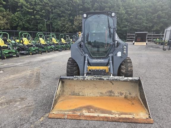 Image of John Deere 320G equipment image 1