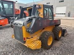 Image of John Deere 320G equipment image 4