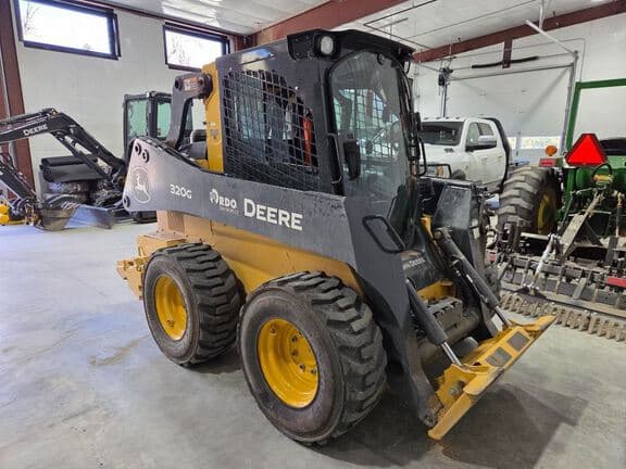 Image of John Deere 320G equipment image 3