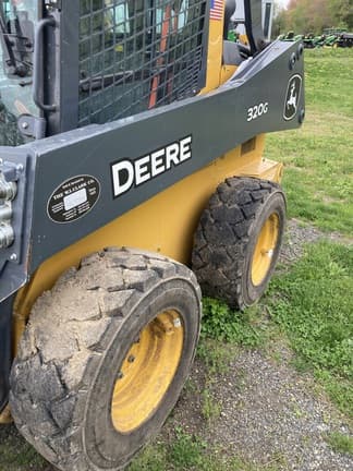 Image of John Deere 320G equipment image 2