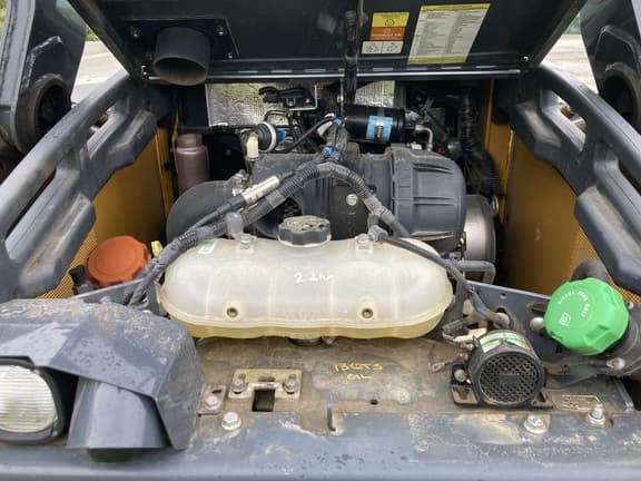 Image of John Deere 320G equipment image 3