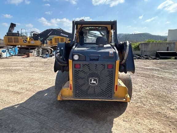 Image of John Deere 320G equipment image 3
