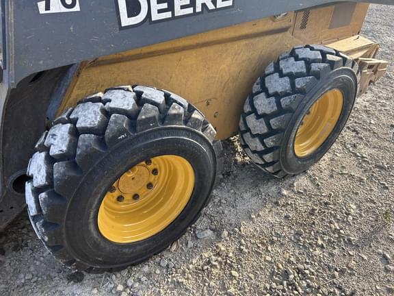 Image of John Deere 320G equipment image 2