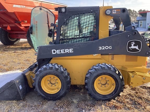 Image of John Deere 320G equipment image 3