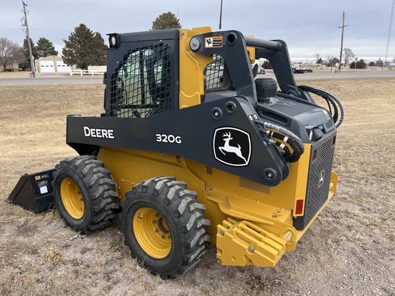 Image of John Deere 320G equipment image 3