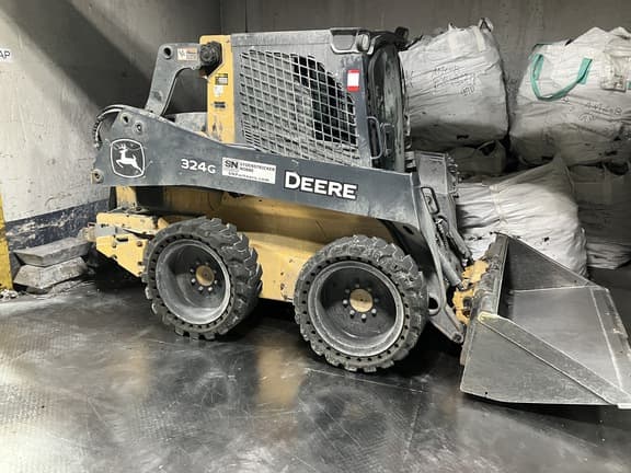 Image of John Deere 324G Image 0