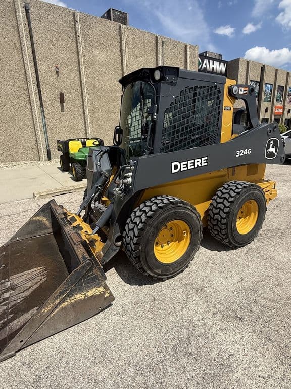 Image of John Deere 324G equipment image 4