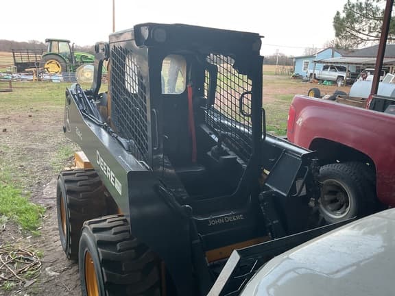 Image of John Deere 324G equipment image 4