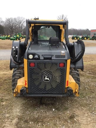 Image of John Deere 324G equipment image 3