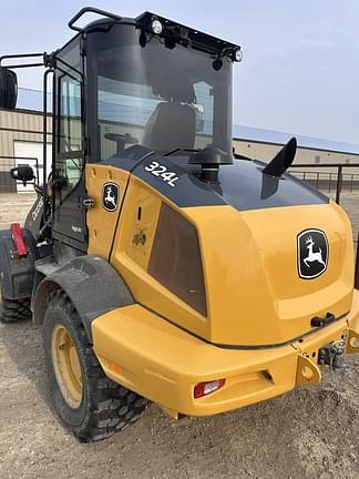 Image of John Deere 324L equipment image 2