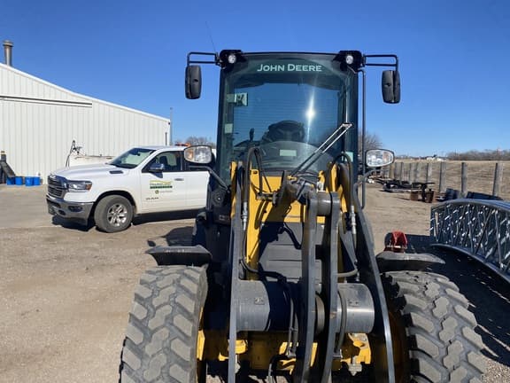 Image of John Deere 324L equipment image 2