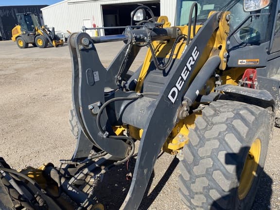 Image of John Deere 324L equipment image 1