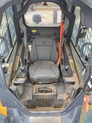 Image of John Deere 325G equipment image 3
