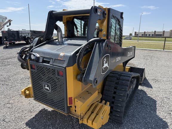 Image of John Deere 325G equipment image 4