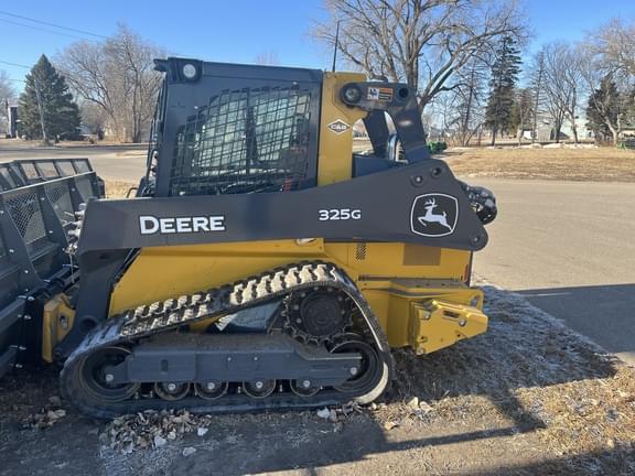 Image of John Deere 325G equipment image 3