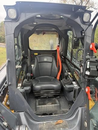 Image of John Deere 325G equipment image 1