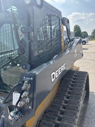 Image of John Deere 325G Primary image