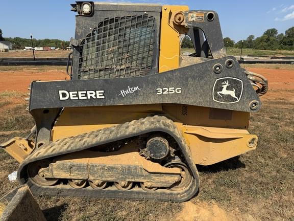 Image of John Deere 325G equipment image 4