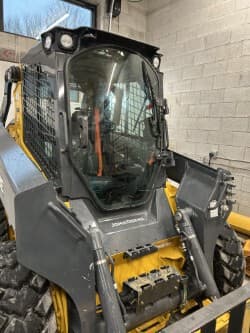 Image of John Deere 330G equipment image 4