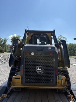 Image of John Deere 331G equipment image 4