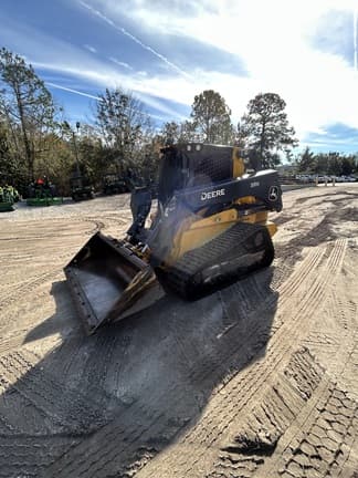 Image of John Deere 331G equipment image 1