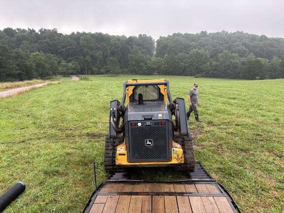Image of John Deere 331G equipment image 2