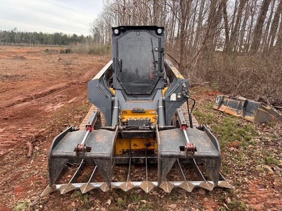 Image of John Deere 331G equipment image 3