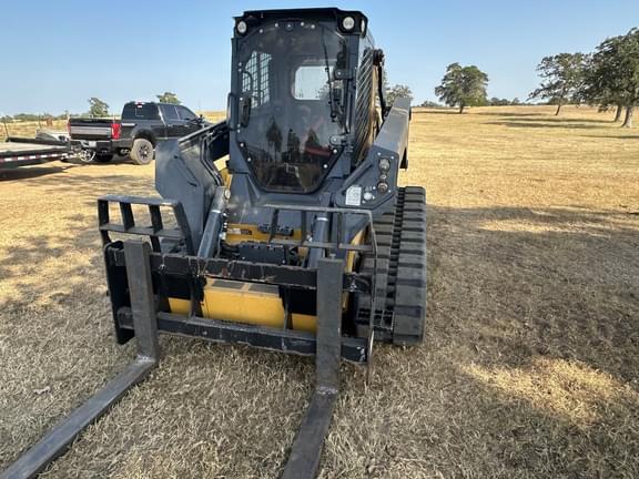 Image of John Deere 331G equipment image 3