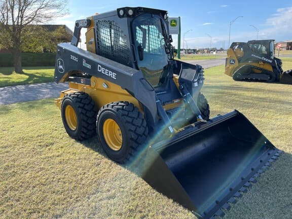 Image of John Deere 332G equipment image 3